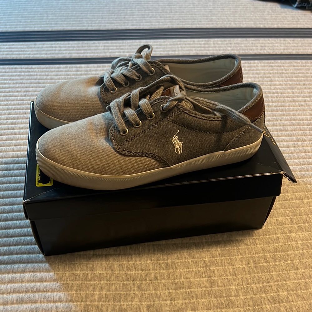 Grey/white luwes polo shoes